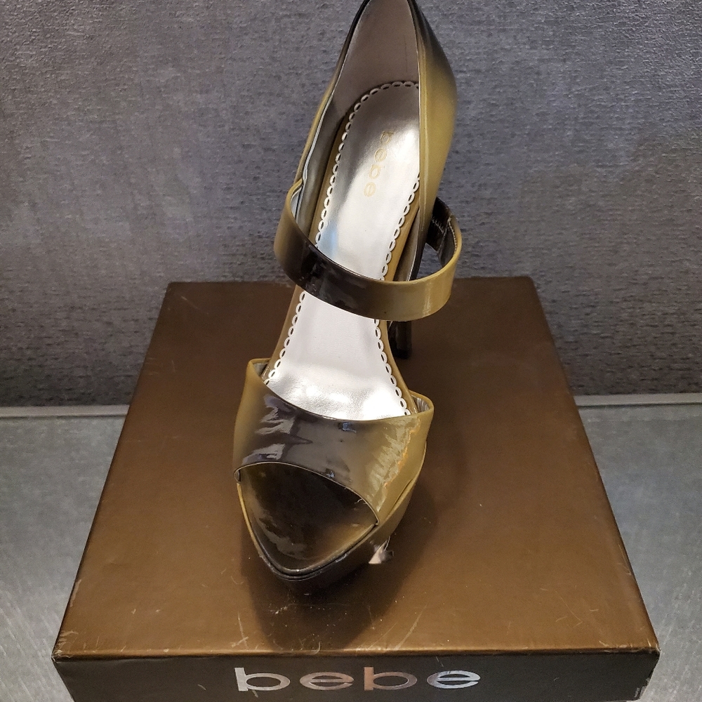 Bebe High heel peep toe pump Size 9